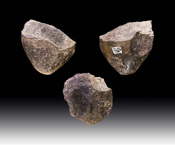 Lomekwi stone tools