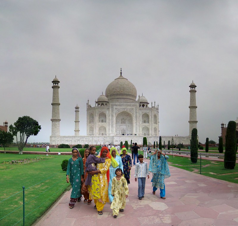 Family vacation in Taj Mahal