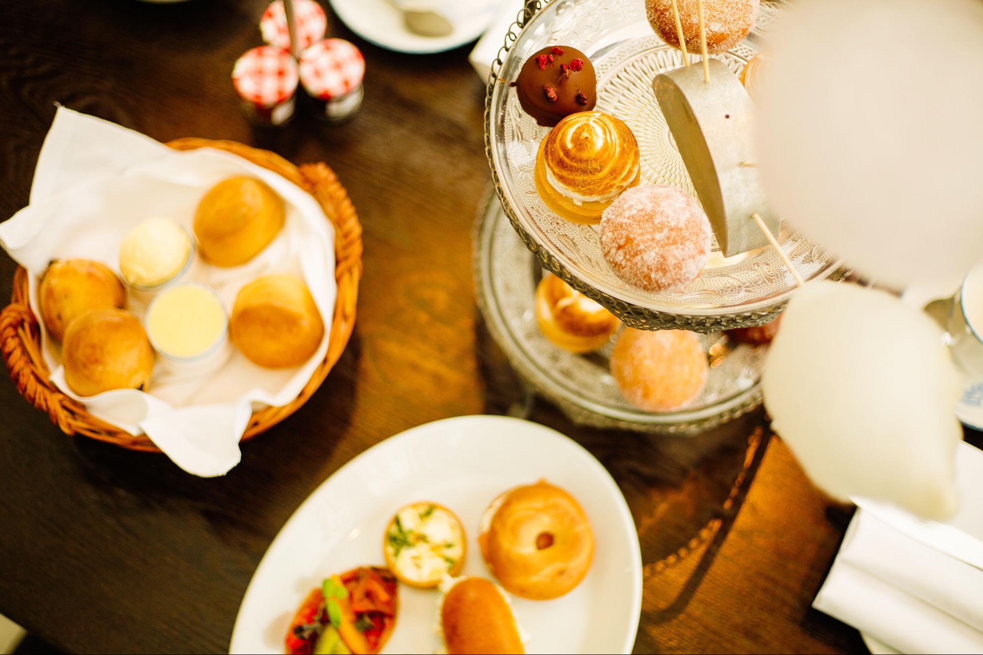 Baskets and pastries on a table.