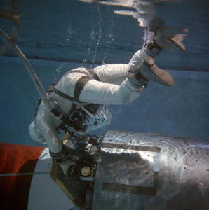 Astronaut Edwin E. Aldrin Jr., pilot for the Gemini-12 spaceflight, does underwater zero-gravity training.